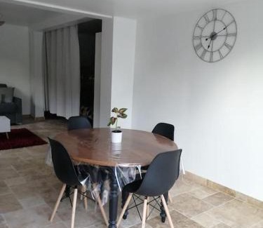 Pertuis Apartment | Joli studio calme et moderne