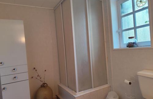 Mornac House | Jolie chambre indépendante avec salle d'eau privée