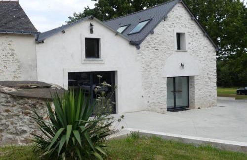 Guenrouet House | Jolie longère près Canal Nantes-Brest ' Pétanque