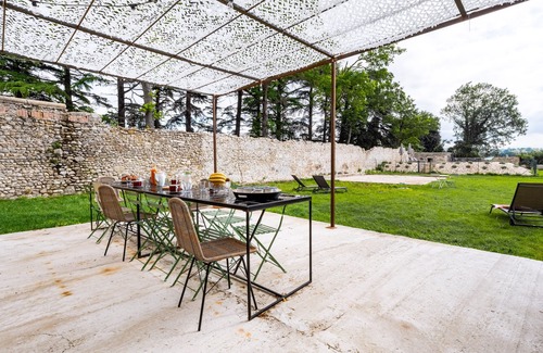 Sauzet House | Jolie masdame - Sauzet