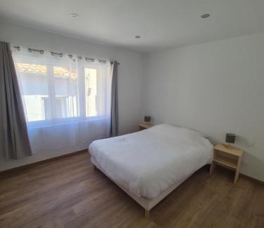 Argeliers Apartment | Jolie T4 rénové avec balcon-terrasse