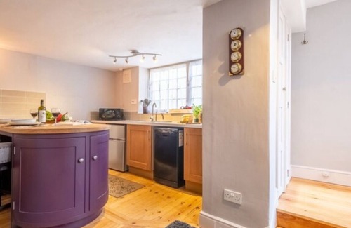 Holt Cottage | Jollyboat Cottage,Blakeney,fab Bolthole for a couple,Close to Quay,Pubs & shops
