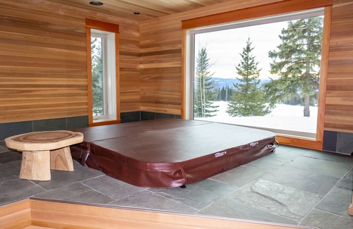 Smithers Villa | JollyMore | Deer Ridge