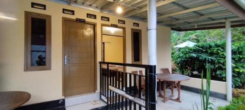 Bayan Villa | Jon's Paradise Villa and Resto
