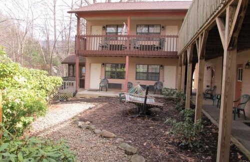 Valley Creek Run Hotel | Jonathan Creek Inn and Villas