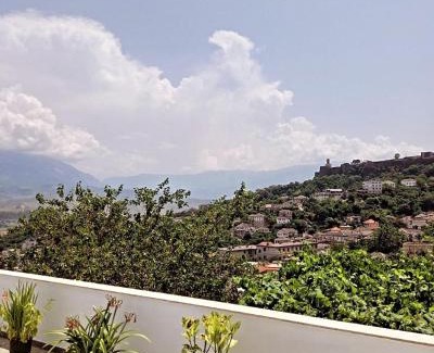 Gjirokaster Hotel | Jons Apartment