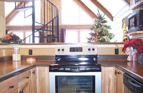 Rockwood Cabin | Jordan's Brook - NO PARTIES ALLOWED, Rate based on # of people