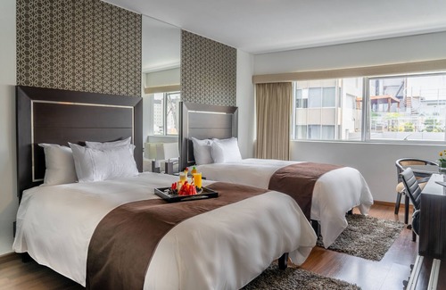 Petit Jean Ocharan Hotel | Jose Antonio Lima