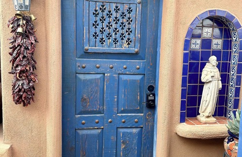 Mesilla Apartment | Josefinas Queen Suite in Mesilla Plaza