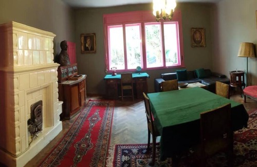 Cluj-Napoca Villa | Josephine Central Villa & Garden