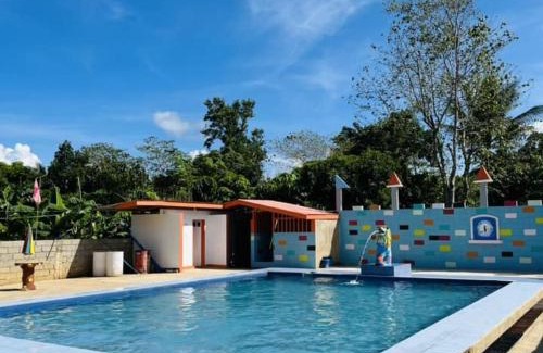 Taytay Bed & Breakfast | Josil's Pension House