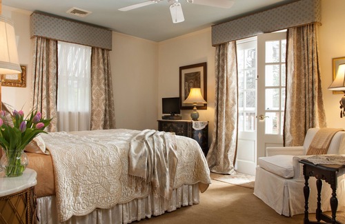 Hyde Park Bed & Breakfast | Journey Inn Bed & Breakfast