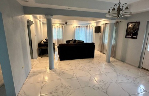 Mandeville Apartment | Joy's Vacation Villa Upstairs Apartment