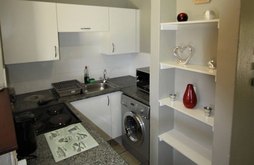 Greater Johannesburg Metropolitan Area Apartment | Jozistay Savannah Apartments