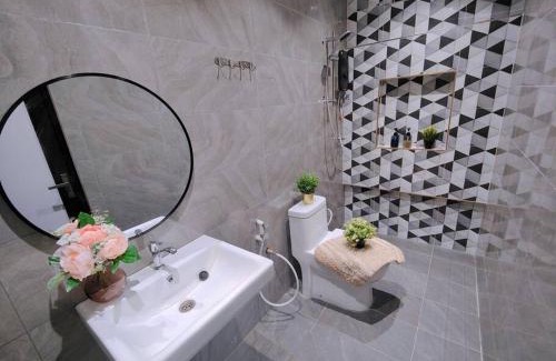 Taman Daya Villa | JPP l 角头间豪华私人KTV房120寸电视BBQ自动麻将机桌球PS4可以睡29个人5分钟Austin