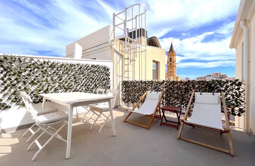 La Trinidad Apartment | JUAN DE AUSTRIA Central Penthouse