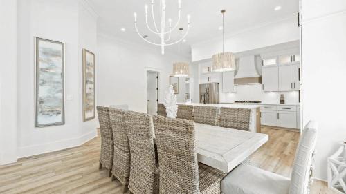 San Juan House | Juan Fine Day by AvantStay Sleeps 18 Heated Pool Golf Cart