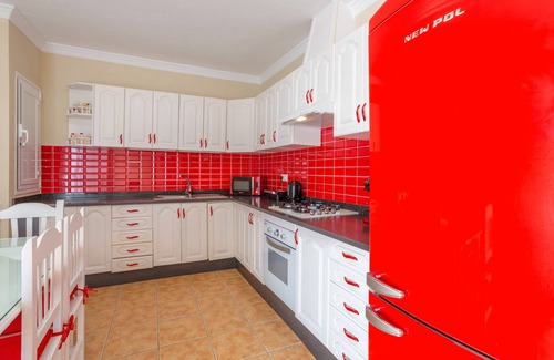 Uga Villa | 'Juan Martin' with Mountain View, Wi-Fi and Air Conditioning