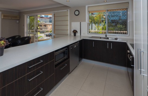 Broadbeach Apartment | Jubilee Views Holiday Apartments