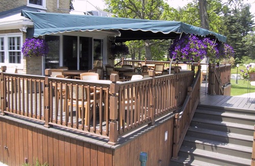 Hubbard House | Julia's Bed & Breakfast 6500 Sq Ft. Sleeps 16 with 8 Bathrooms