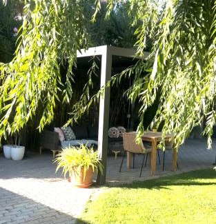 Cuarte de Huerva Apartment | Julia’s Garden