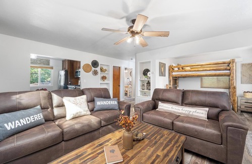 Julian Cabin | Julian Cafe Family Cottage - Includes Breakfast at The Julian Cafe & Bakery