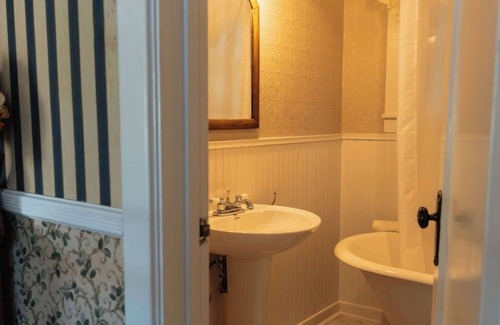 Julian Bed & Breakfast | Julian Gold Rush Hotel