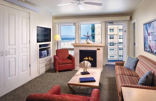 Seaside Gilbert District Resort | July 4th, 2025 at 5 stars WM Seaside resort. Enjoy Firework @ Oregon Coast