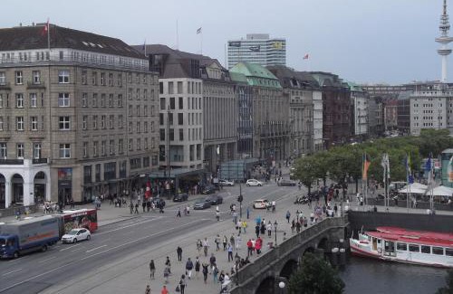 Neustadt Apartment | Jungfernstieg Family & Business Apartment