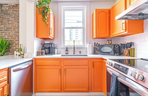 Short North House | Jungle Gem Master house
