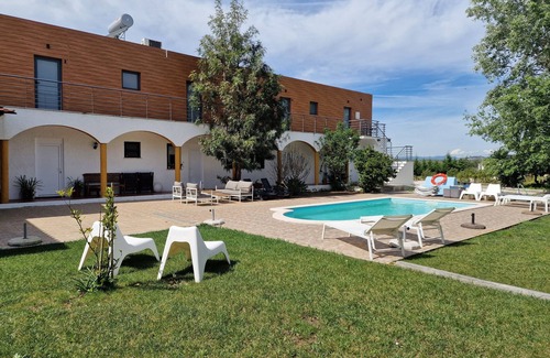 Golega Apartment | Junior Studio in our Guesthouse Casa das Portas