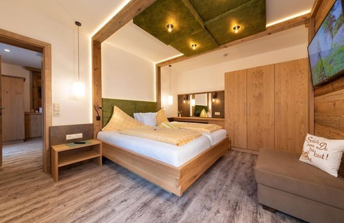 Ramsau am Dachstein Hotel | Juniorsuite Schmiedstock, shower, WC, 1 bedroom - Sporthof Austria
