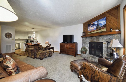 Blowing Rock Condo | Juniper 3 | Fireplace, Restaurant, Pool, Spa