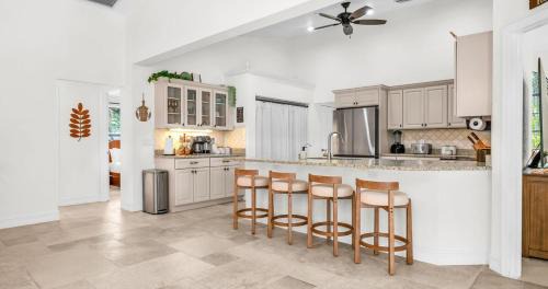 Jupiter Farms House | Jupiter Farms Country Estate with Pool Spa Lakefront
