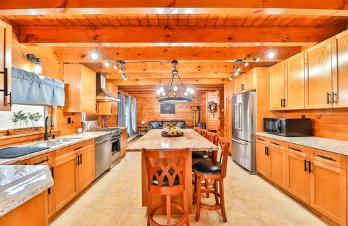 Windham Cabin | Just 6 minutes from Windham Mountain