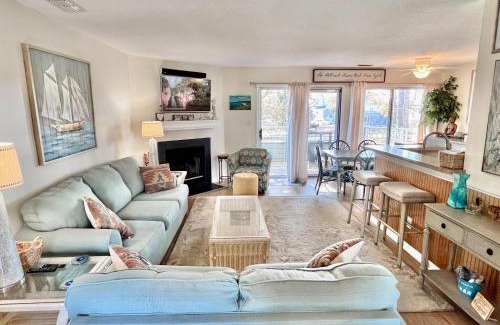 Manteo House | Just Another Day in Paradise