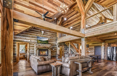Wears Valley Cabin | Just Like Paradise 4 Bedroom Cabin by RedAwning