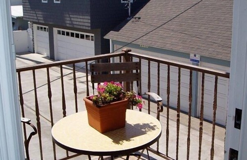 Balboa Peninsula House | Just One Home From The Beach! Discounted October Rates Available!