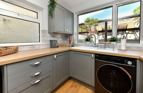 Mumbles Apartment | Just Stay Wales - Hartwell House Mumbles