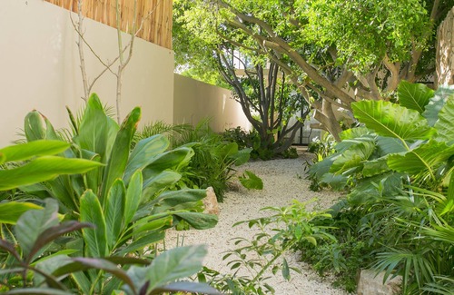 Centro Apartment | Kaab by the Beach. Condo with roofpool