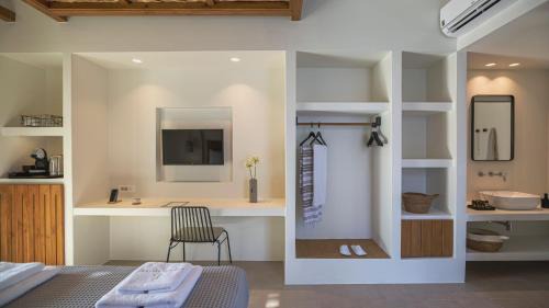 Livadi Apartment | Kalami Suites