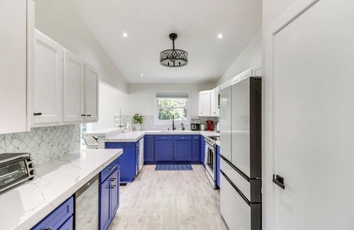 Kalispell House | Kalispell Gem: Deck, Yard & Fireplace