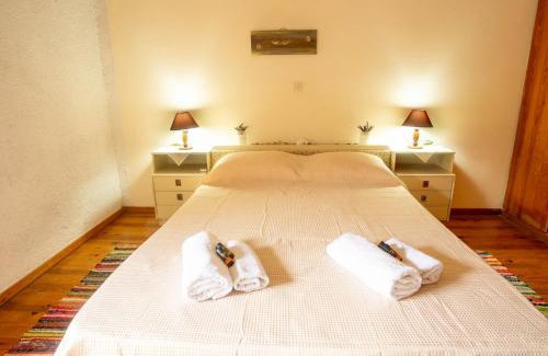 Akrotiri House | Kamera House - 10 min to Seitan Limania Beach