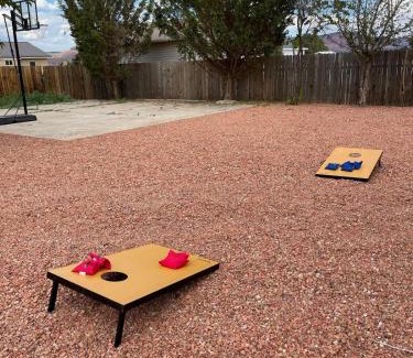 Kanab House | Kanab home with HUGE fenced in backyard-Pets Welcome