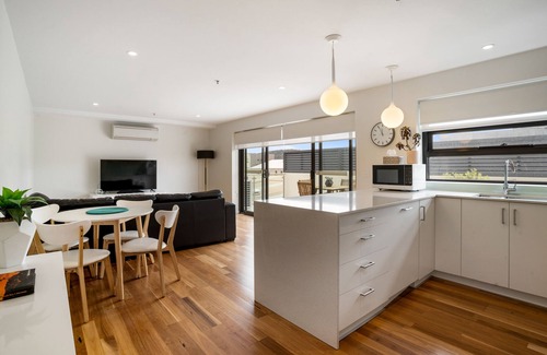 Bellerive Apartment | Kangaroo Bay Apartments