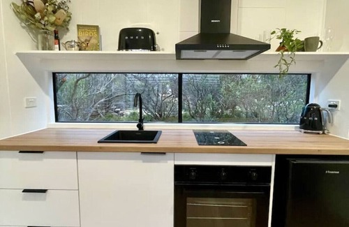 Island Beach House | Kangaroo Island Seaside Nature Retreat in Island Beach - Melaleuca