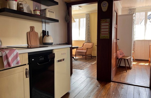 Trichtingen Apartment | Kanne Honeymoon Apartment historic, central for romantic getaways