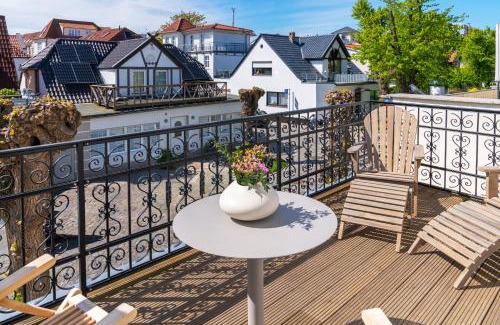 Warnemuende Apartment | Kapitänshaus Friedrich Franz - Premium Apartments 200 Meter vom Strand und Alten Strom