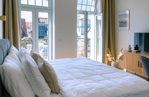 Warnemuende Apartment | Kapitänshaus Friedrich Franz - Premium Apartments 200 Meter vom Strand und Alten Strom