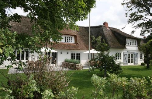 Oldsum House | Kapitänshaus Ost